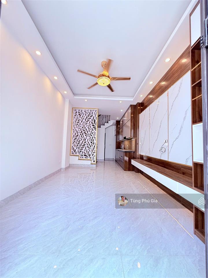 Bán nhà riêng tại quốc lộ 6, 3,95 tỷ, 35 m2, 3pn, 4wc, chính chủ, giá tốt