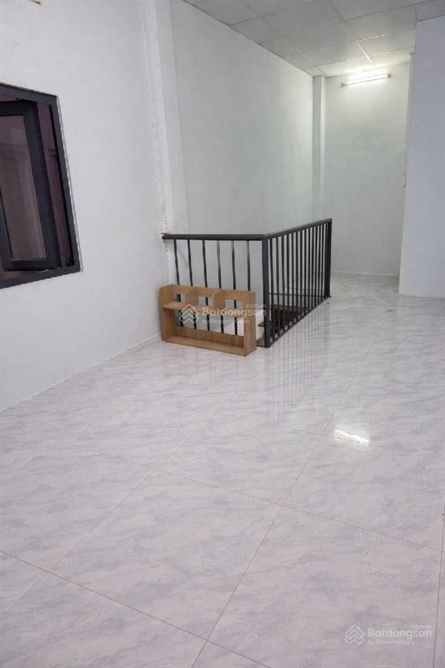 Bán nhà trệt lầu btct, ngay chợ hoa hồ thị kỷ, kqhlg