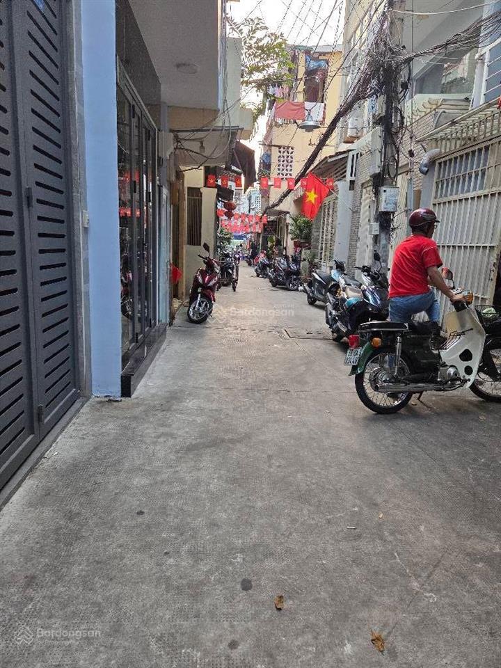 Bán nhà trệt lầu btct, ngay chợ hoa hồ thị kỷ, kqhlg