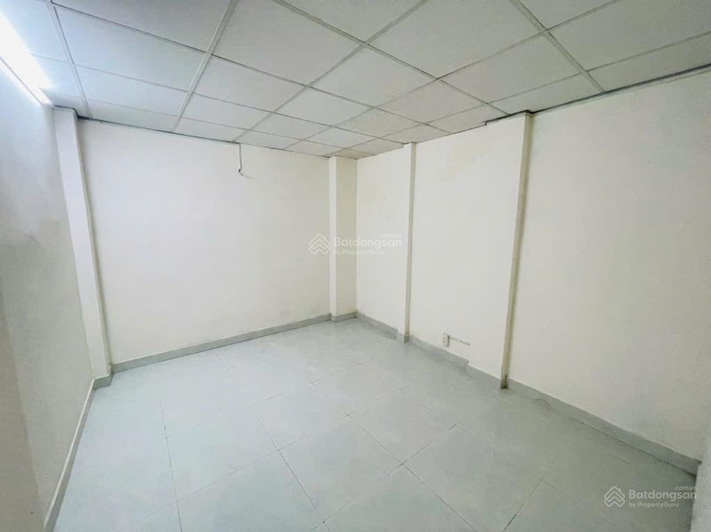 Bán nhà trệt 2 lầu btct, ngay chợ hoa hồ thị kỷ, kqhlg