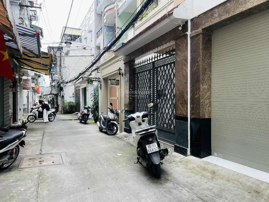 Bán nhà trệt 2 lầu btct, ngay đại học kinh tế, kqhlg