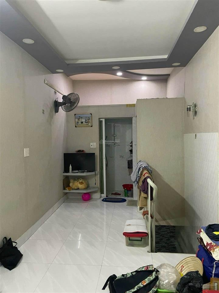 Độc quyền quận 1  chỉ 13m² đang cho thuê 12 triệu/tháng  sổ hồng hoàn công đủ!
