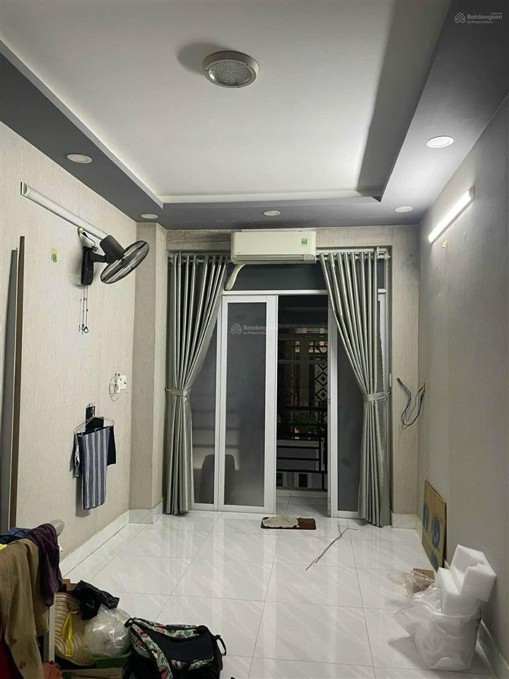 Độc quyền quận 1  chỉ 13m² đang cho thuê 12 triệu/tháng  sổ hồng hoàn công đủ!