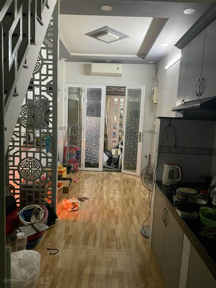 Độc quyền quận 1  chỉ 13m² đang cho thuê 12 triệu/tháng  sổ hồng hoàn công đủ!