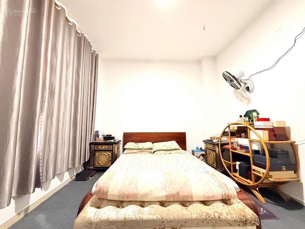 Bán nhà mặt tiền quốc lộ 22, trệt 4 lầu btct, kqhlg