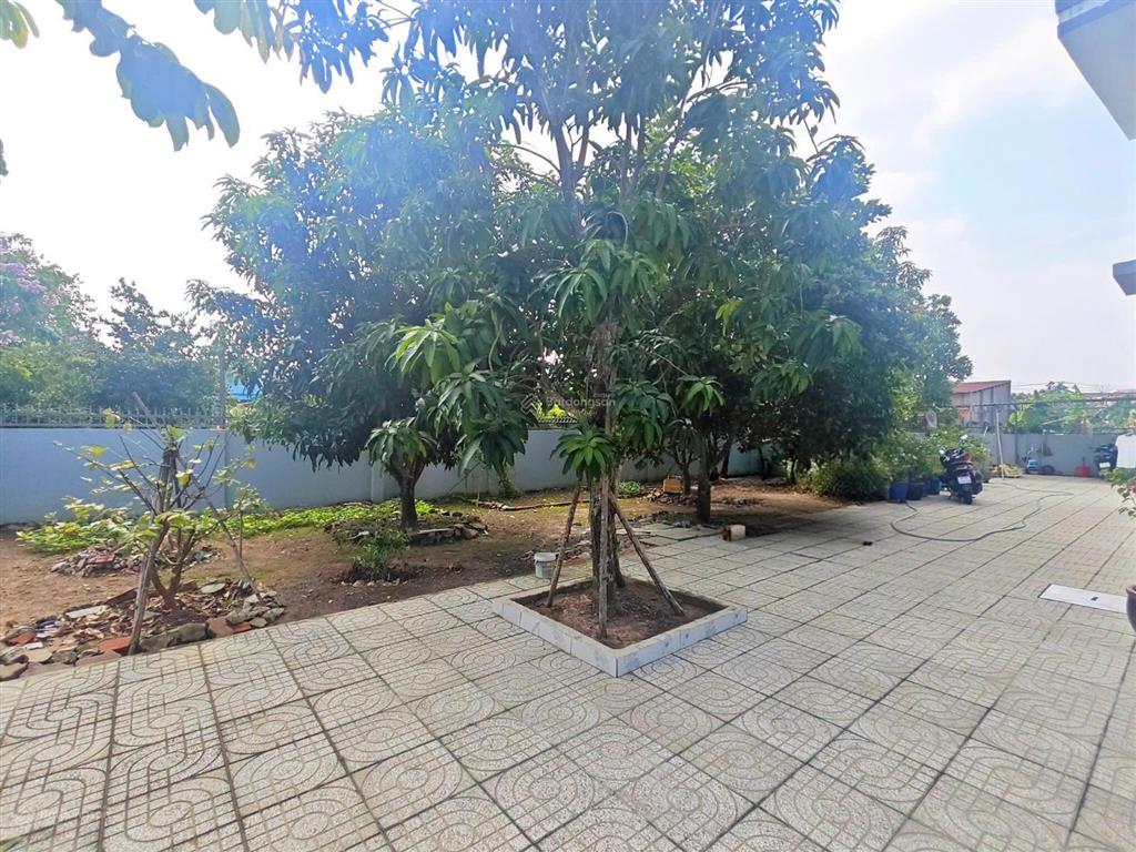 Bán biệt thự đơn lập mặt tiền đẹp kề bên vincom saigonpark, kqhlg
