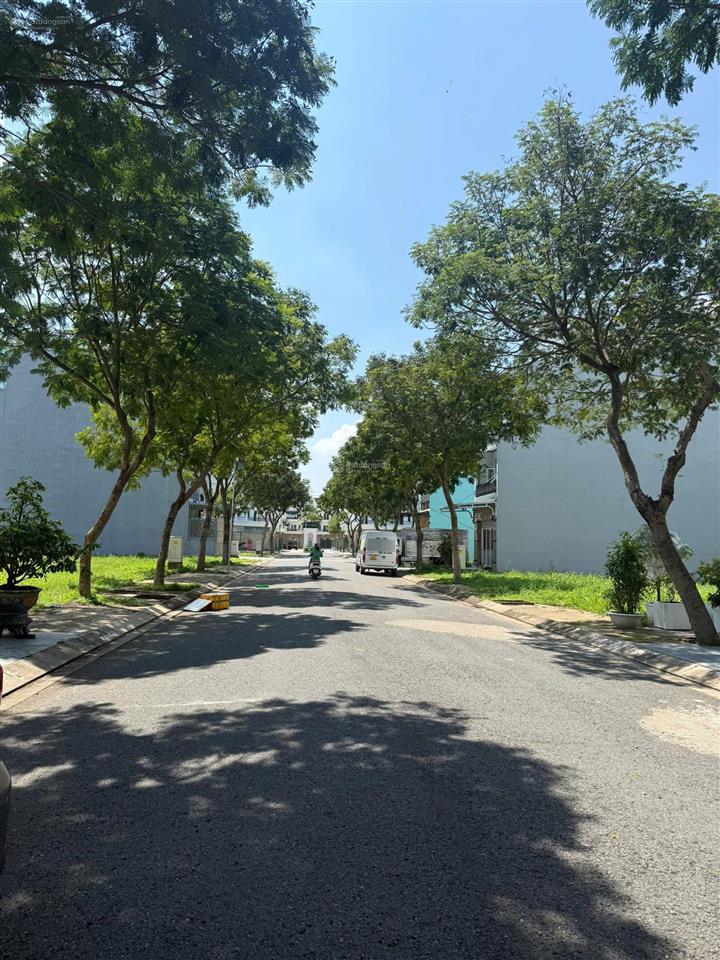 Chính chủ cần bán nhanh lô đất nền dự án five star eco city 99m² 2ty8 sổ sẳn giá tham khảo tốt trong khu vực
