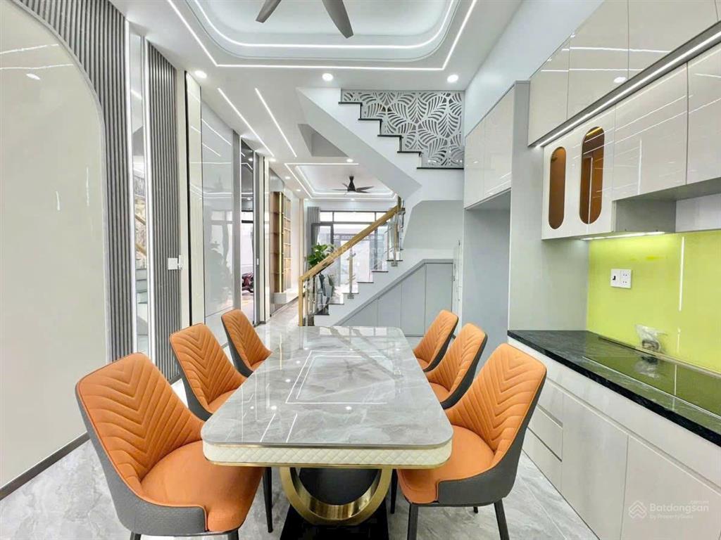 Nhà đẹp pháp lí an toàn dọn vào ở ngay 109m2, 1t1l 3pn nội thất đầy đủ, sổ hồng riêng