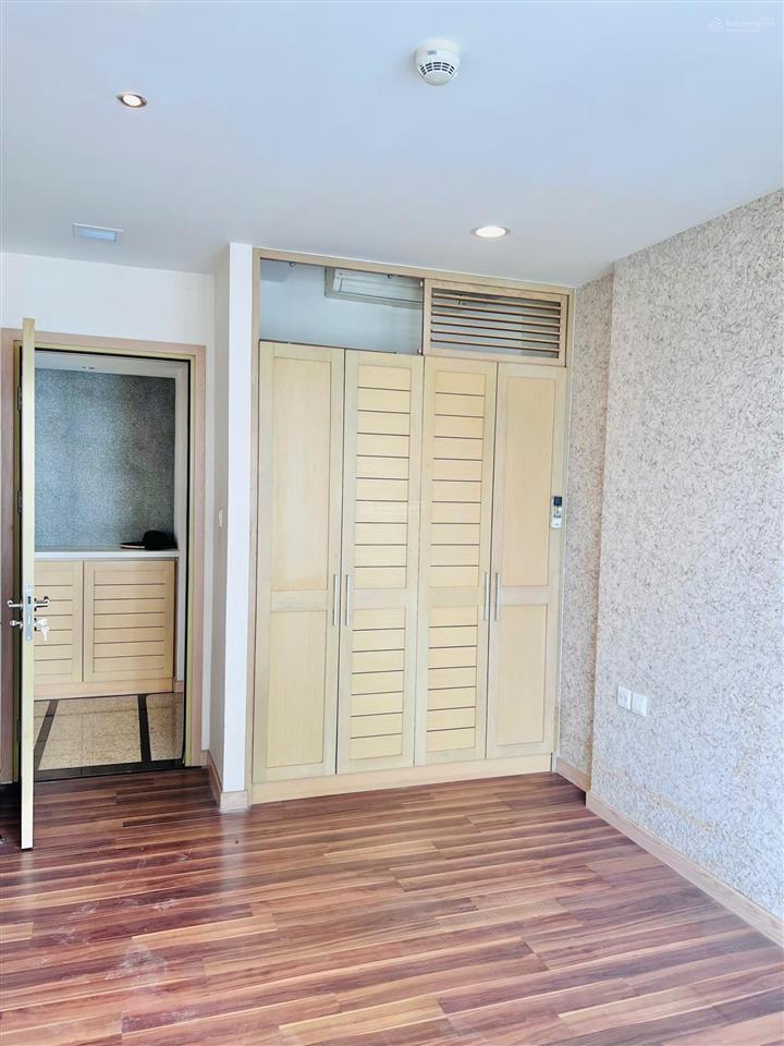 Bán siêu phẩm (4pn3vs) thăng long number one 173m2, có slot ô tô,sổ vĩnh viễn 16 tỷ (0968 943 ***)