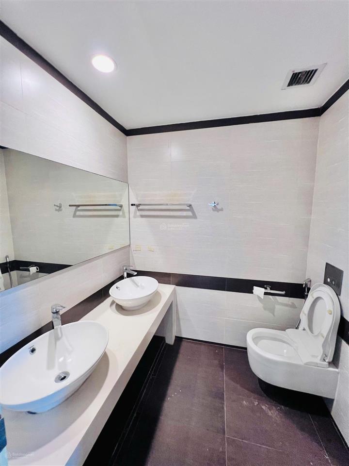 Bán siêu phẩm (4pn3vs) thăng long number one 173m2, có slot ô tô,sổ vĩnh viễn 16 tỷ (0968 943 ***)