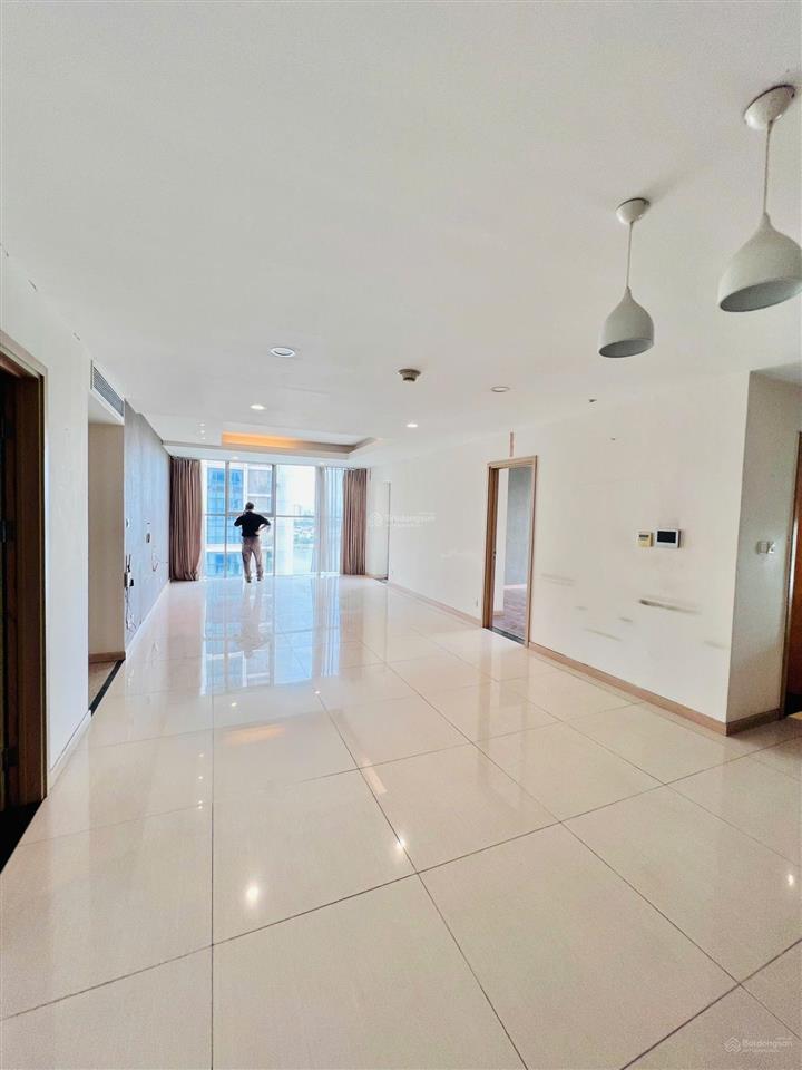 Bán siêu phẩm (4pn3vs) thăng long number one 173m2, có slot ô tô,sổ vĩnh viễn 16 tỷ (0968 943 ***)