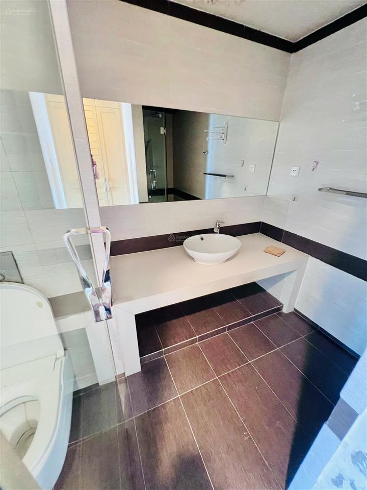Bán siêu phẩm (4pn3vs) thăng long number one 173m2, có slot ô tô,sổ vĩnh viễn 16 tỷ (0968 943 ***)