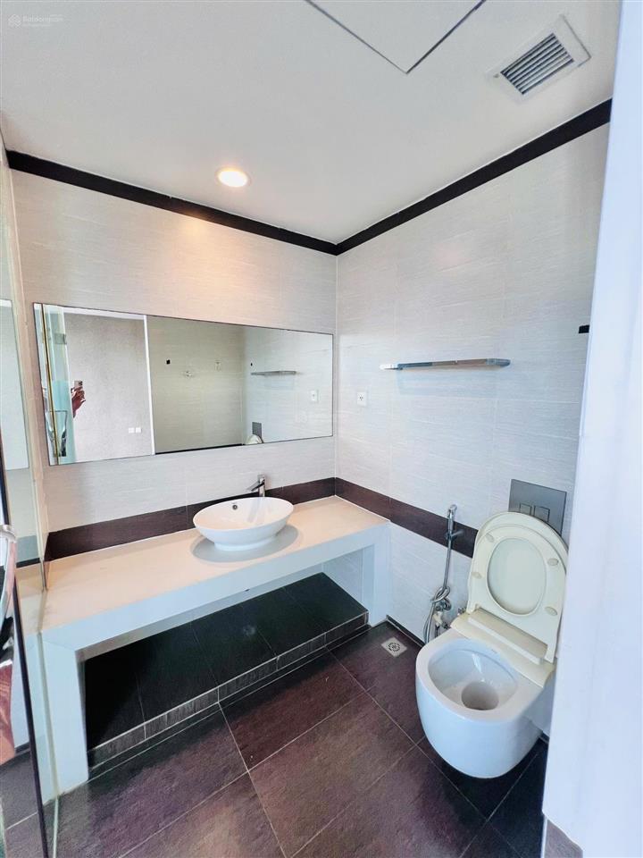 Bán siêu phẩm (4pn3vs) thăng long number one 173m2, có slot ô tô,sổ vĩnh viễn 16 tỷ (0968 943 ***)