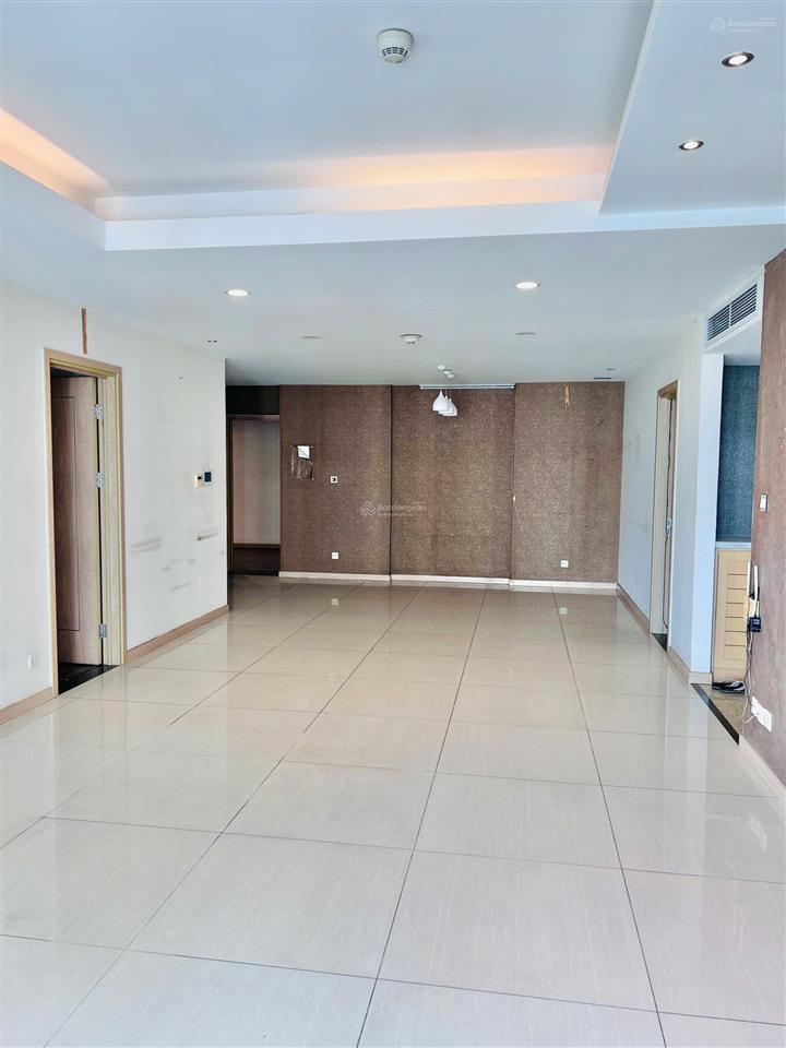 Bán siêu phẩm (4pn3vs) thăng long number one 173m2, có slot ô tô,sổ vĩnh viễn 16 tỷ (0968 943 ***)