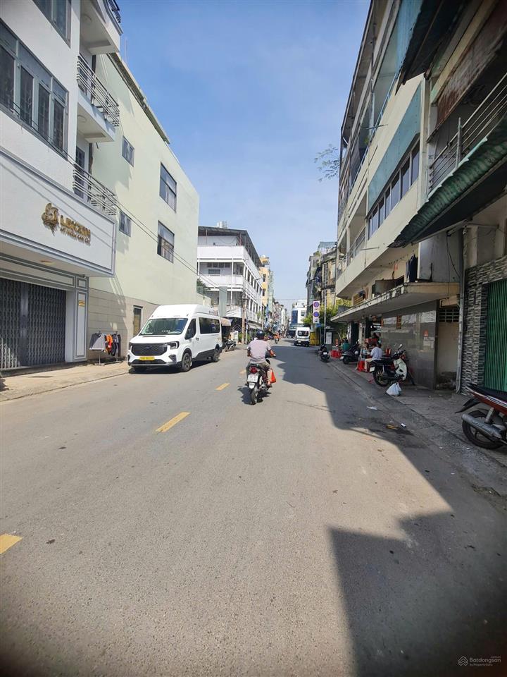 Nhà mặt tiền quận 5, phan phú tiên, p. chợ lớn 84m2 vuông vức, 230tr/m2