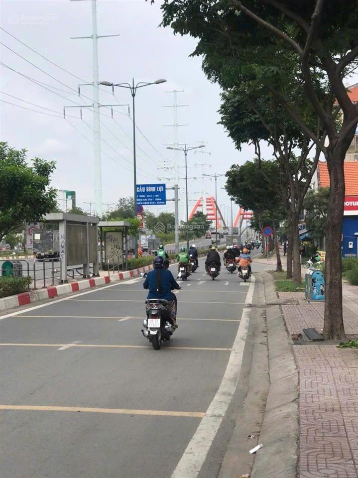 Chính chủ cho thuê tòa nhà văn phòng, có thang máy, thông tầng