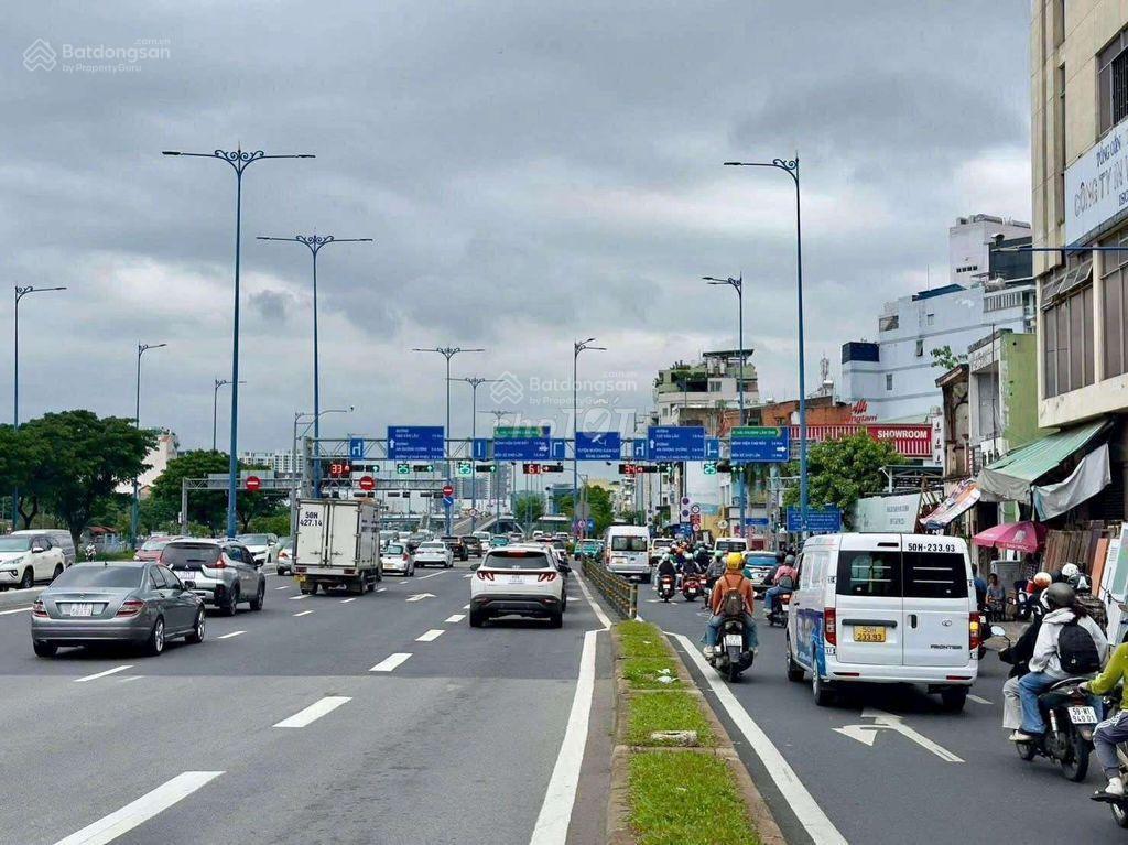 Giảm sốc 3 tỷ! chính chủ bán nhà mặt tiền phan phú tiên, quận 5, 83m, 4 tầng, giá 19 tỷ