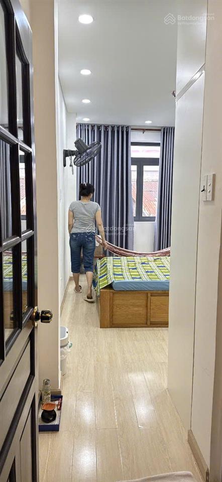 Bán nhà 1 trệt 1 lầu đường trần hưng đạo, quận 5  sàn btct
