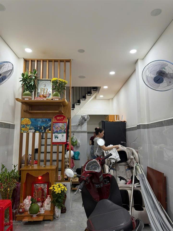 Bán nhà 1 trệt 1 lầu đường trần hưng đạo, quận 5  sàn btct