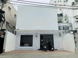 Cho thuê nhà  bến thành, quận 1  9x18m (3 tầng)