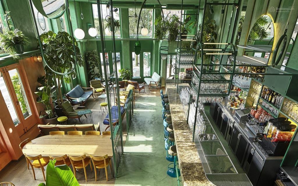 Góc 2 mặt tiền gần phan đăng lưu phú nhuận dt 14 x 15m 4 lầu có thang máy