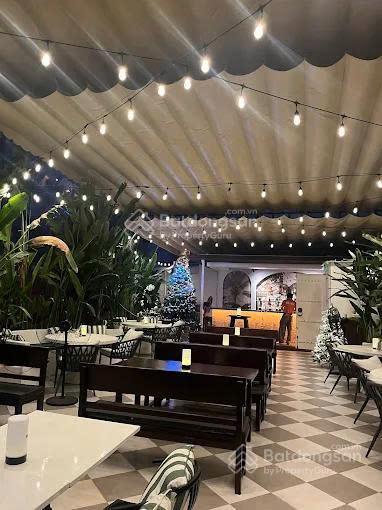 Cho thuê mbkd bà huyện thanh quan q3  ngang 12m hiếm có  giá 100tr