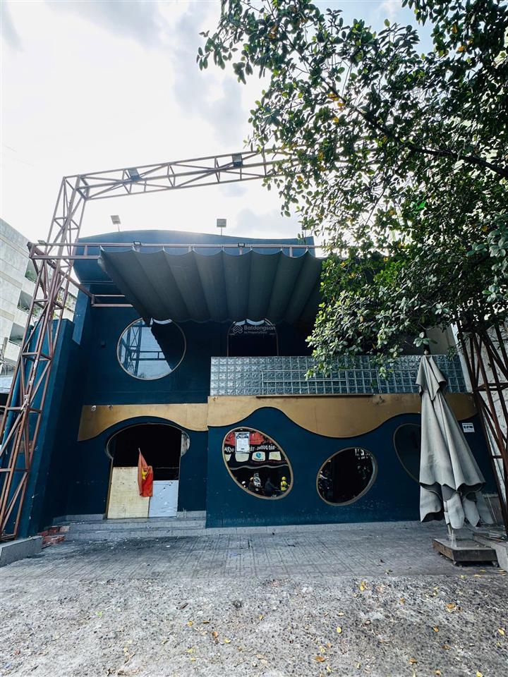 Cho thuê nhà mt nguyễn gia trí (dt 10x 16m 2 tầng) bình thạnh