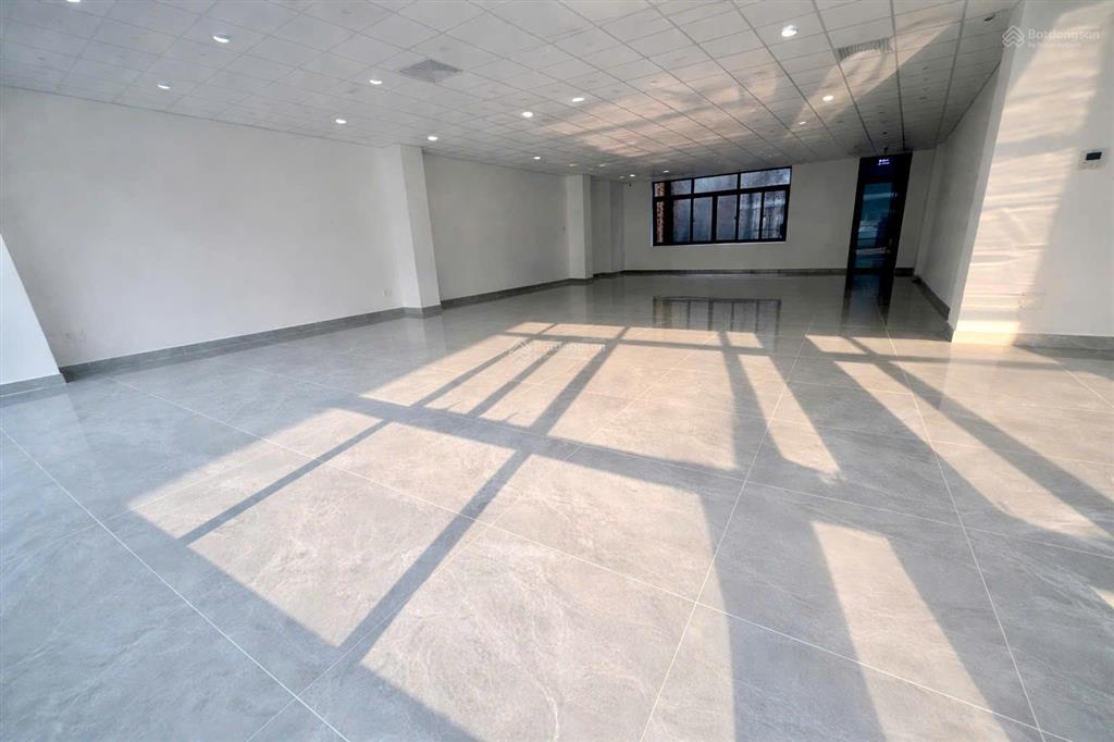 Cho thuê tòa nhà ngô văn năm quận 1 khu phố nhật bản dt 9x 20m
