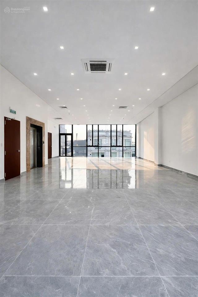 Cho thuê tòa nhà ngô văn năm quận 1 khu phố nhật bản dt 9x 20m