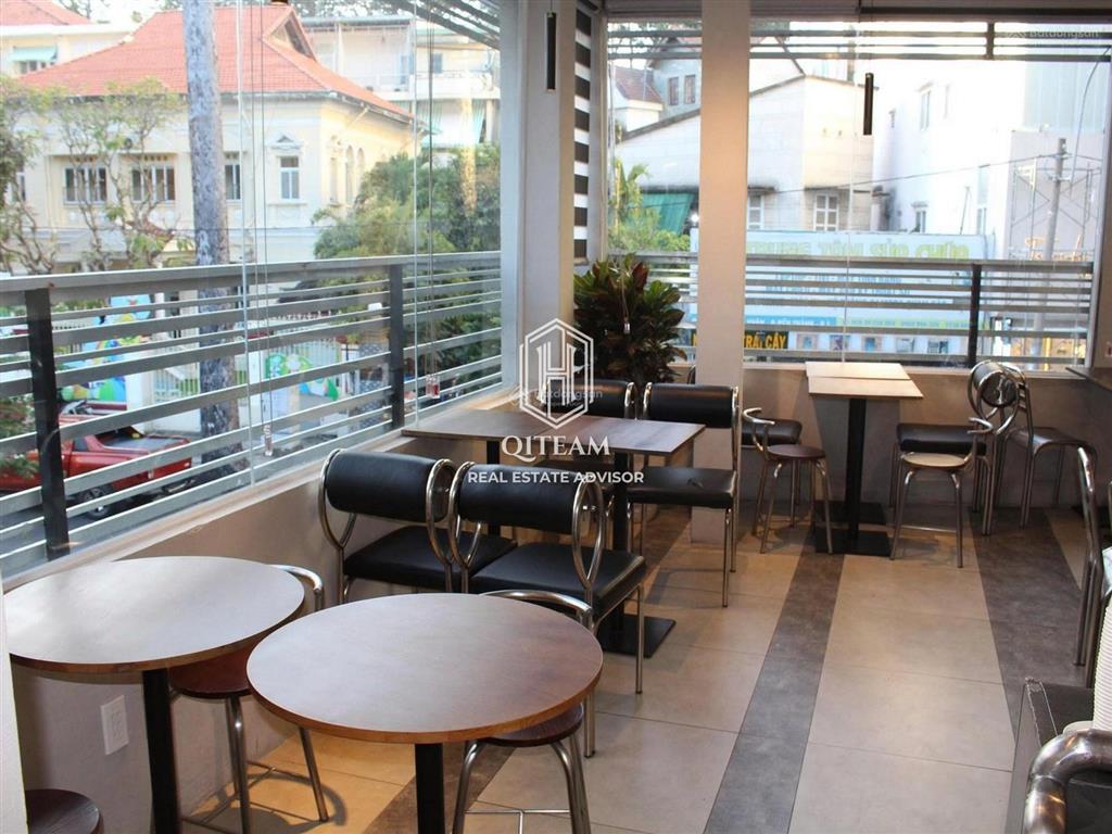 Cho thuê nhà 3 mặt tiền lê thị riêng bến thành, q1 dt 12m x 7m