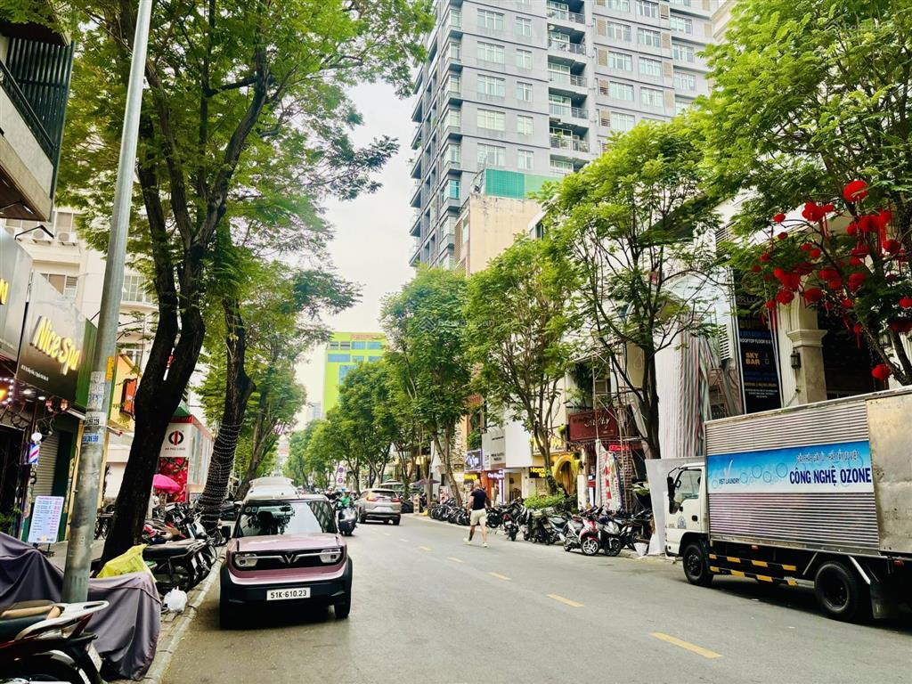 Cho thuê nhà  108 110 lê thị hồng gấm, phường nguyễn thái bình, quận 1 (7x17m  trệt 3 lầu)