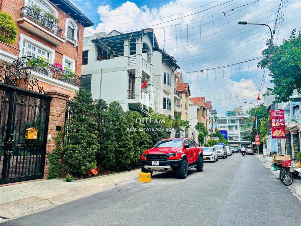 Cho thuê tòa nhà  khu phan xích long, phú nhuận (giáp q1)