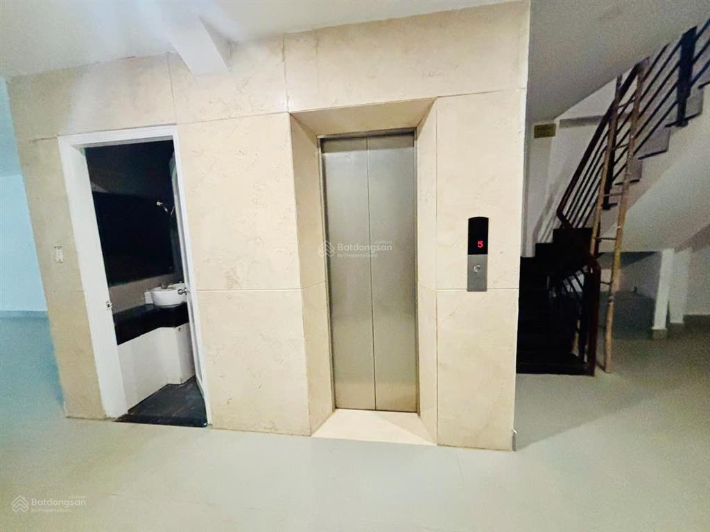 Tòa nhà vp  nguyễn đình chiểu, quận 3 (9x27m  thang máy, pccc)