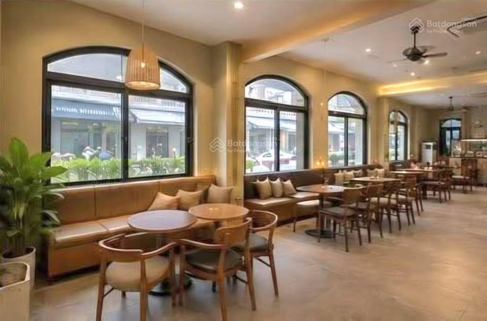 Cho thuê shop house góc 2mt  chung cư hà đô, quận 10