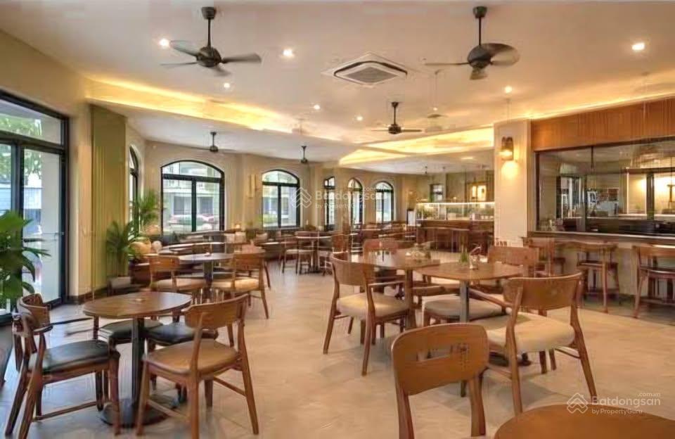 Cho thuê shop house góc 2mt  chung cư hà đô, quận 10