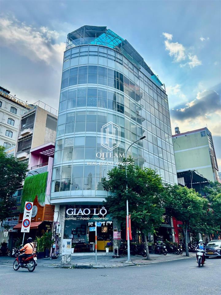 Góc 2mt  ngay chợ bến thành, quận 1 (đối diện dự án masteri)
