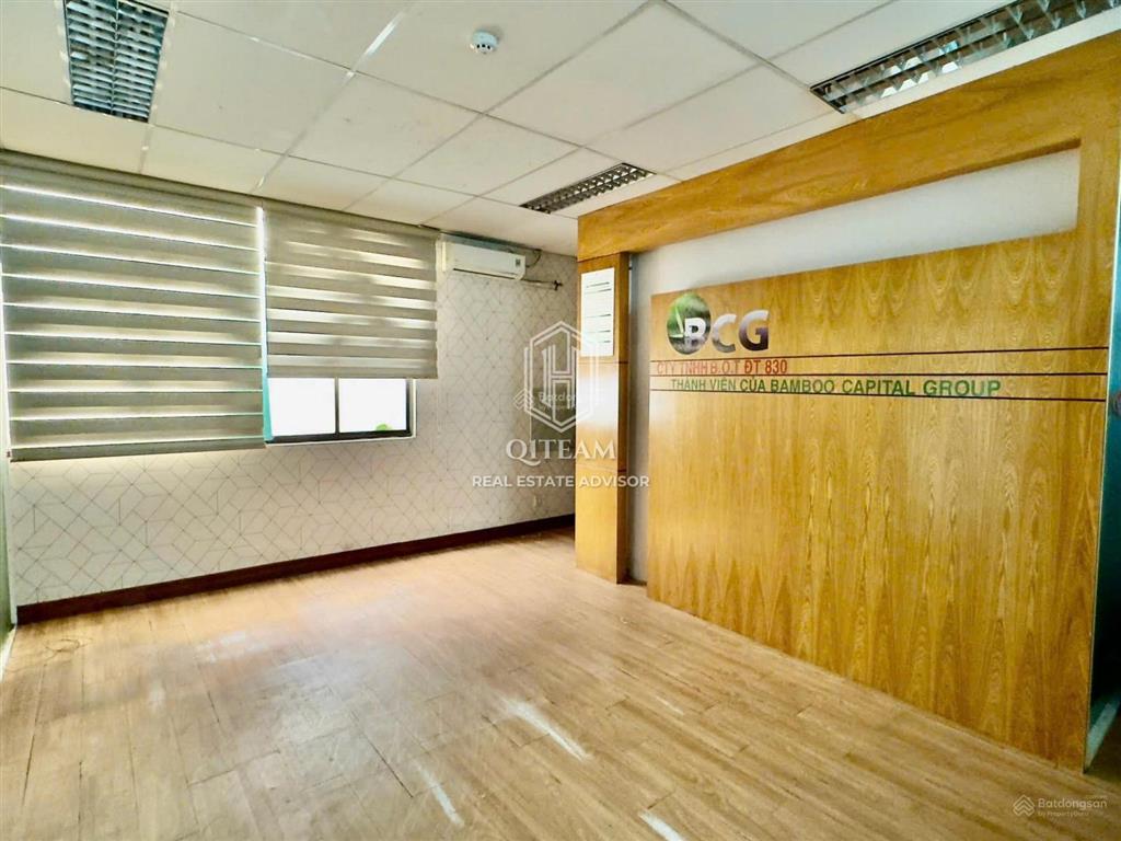Tòa nhà  bến thành, q1 (10x15m  trệt 4 lầu  thang máy)
