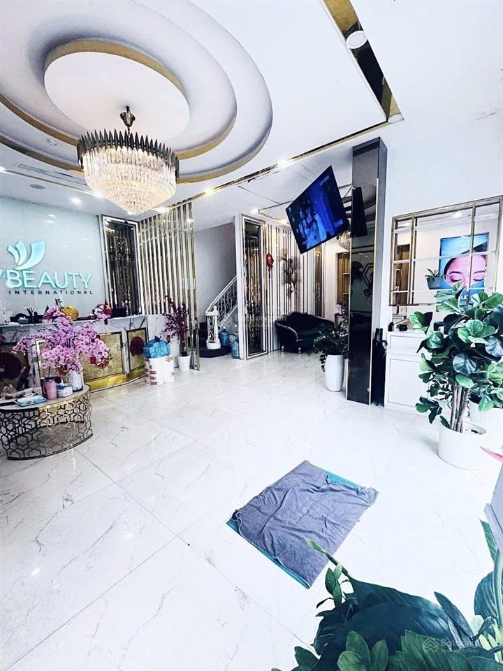 Tòa nhà thẩm mỹ (5 tầng, thang máy)  27b nguyễn đình chiểu, quận 1  cạnh chung cư (the marq)