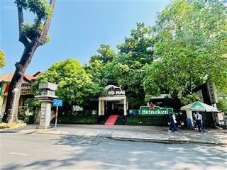 Nhà hàng sân vườn (cho thuê) quận 3  23x27m (hầm, 2 tầng, st)