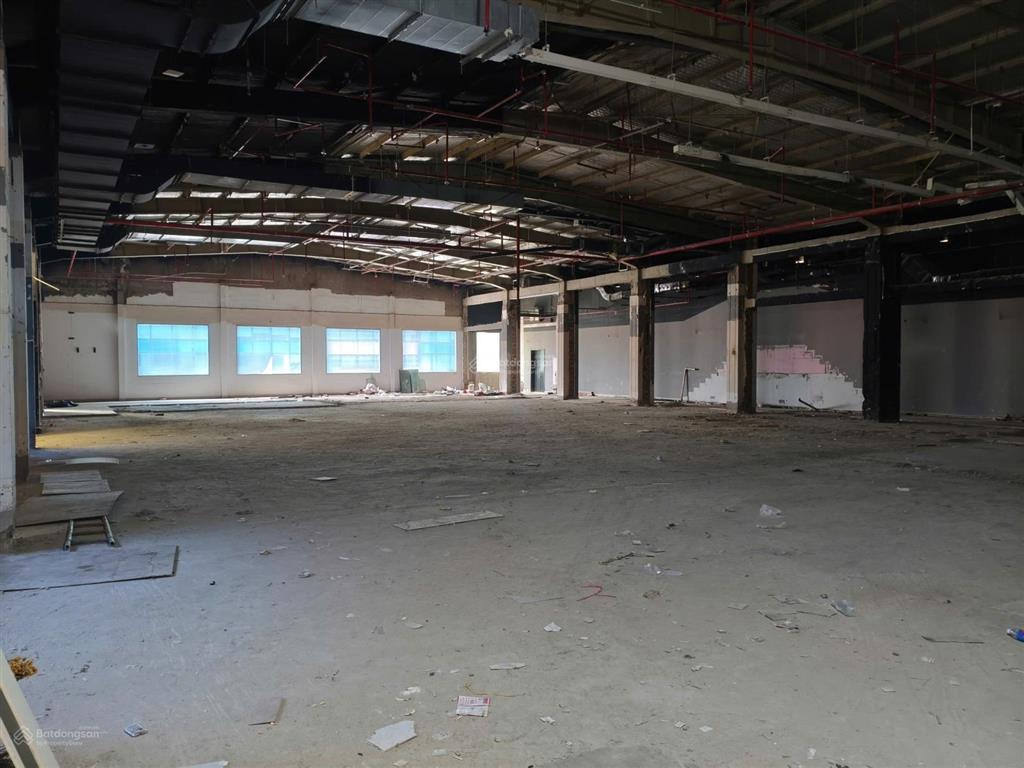 Cho thuê mặt tiền parkson đồng khởi  1000m2 sử dụng (kd tự do)
