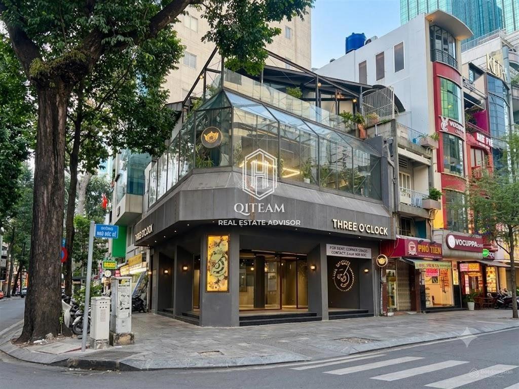 Góc 2mt  hồ tùng mậu, quận 1 (chân tòa nhà bitexco)