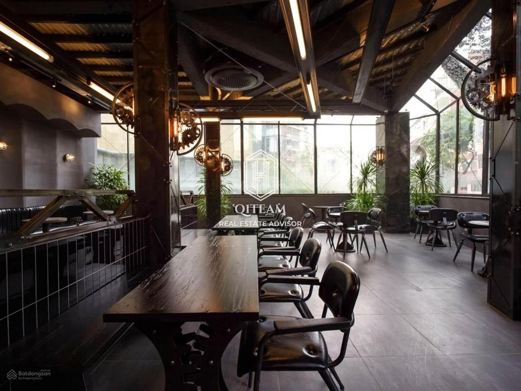 Góc 2mt  hồ tùng mậu, quận 1 (chân tòa nhà bitexco)