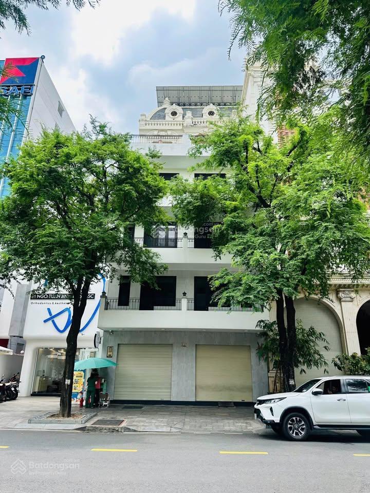 Ngang 9m  mt 211 nguyễn văn thủ, quận 1  (4 tầng có thang máy)