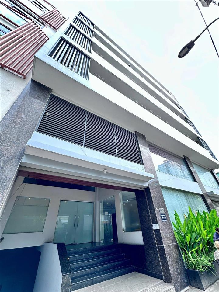Cho thuê tòa nhà vp (1550m2 sử dụng)  cách mạng tháng 8, q3  h7t (thang máy)