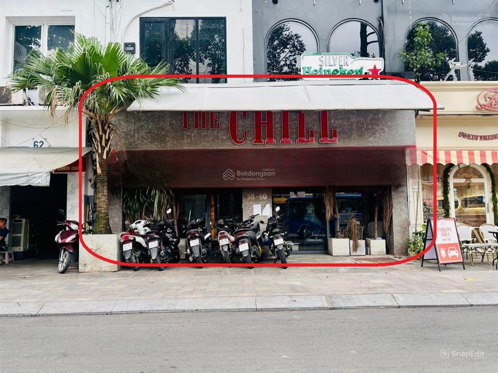 Cho thuê nhà  58 60 trần hưng đạo, phạm ngũ lão, quận 1  8x20m (trống suốt)  ngay bùi viện