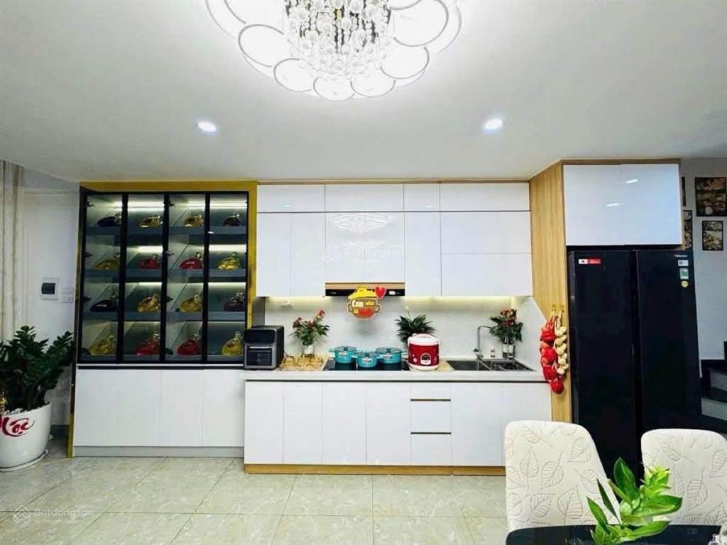 Nhỉnh 7 tỷ thang máy minh khai ngõ thông kinh doanh, nhà đẹp full nội thất, mặt tiền 4.1m