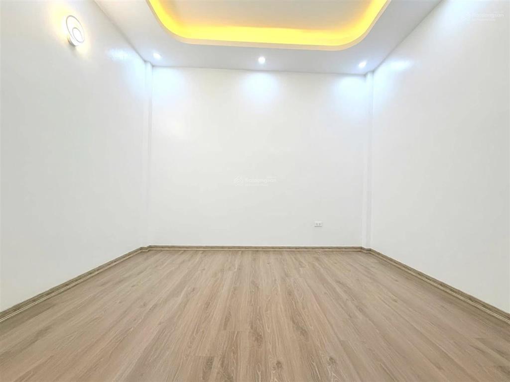 10m ra ô tô võ thị sáu, lô góc ngõ thông bạch mai, nhà mới ở luôn, full nội thất, sđcc 45m2 x 5t