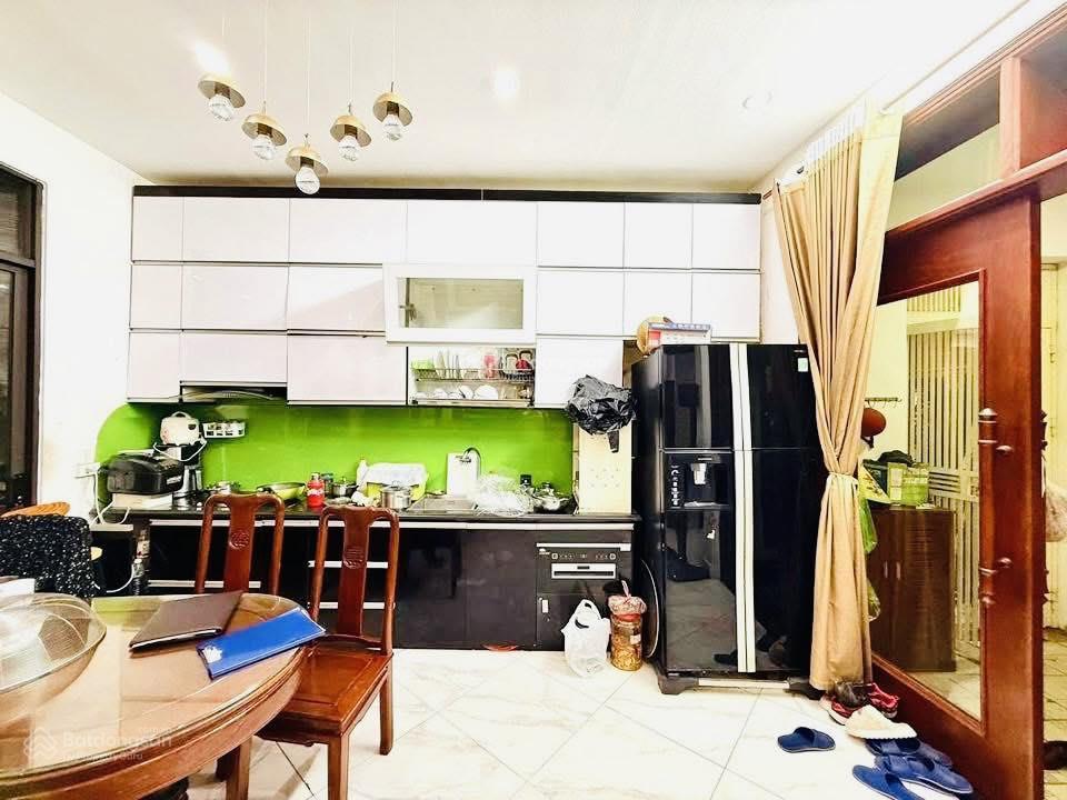 Hiếm! phố đại la vài bước ra phố, ngõ thông 2 thoáng, dân xây chắc chắn, gần bách kinh xây 40m2