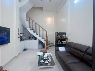 10m ra ô tô bạch mai, gần hồ, 30m2, đủ công năng 3 ngủ, sđcc, nhiều tiện ích nhỉnh 5 tỷ