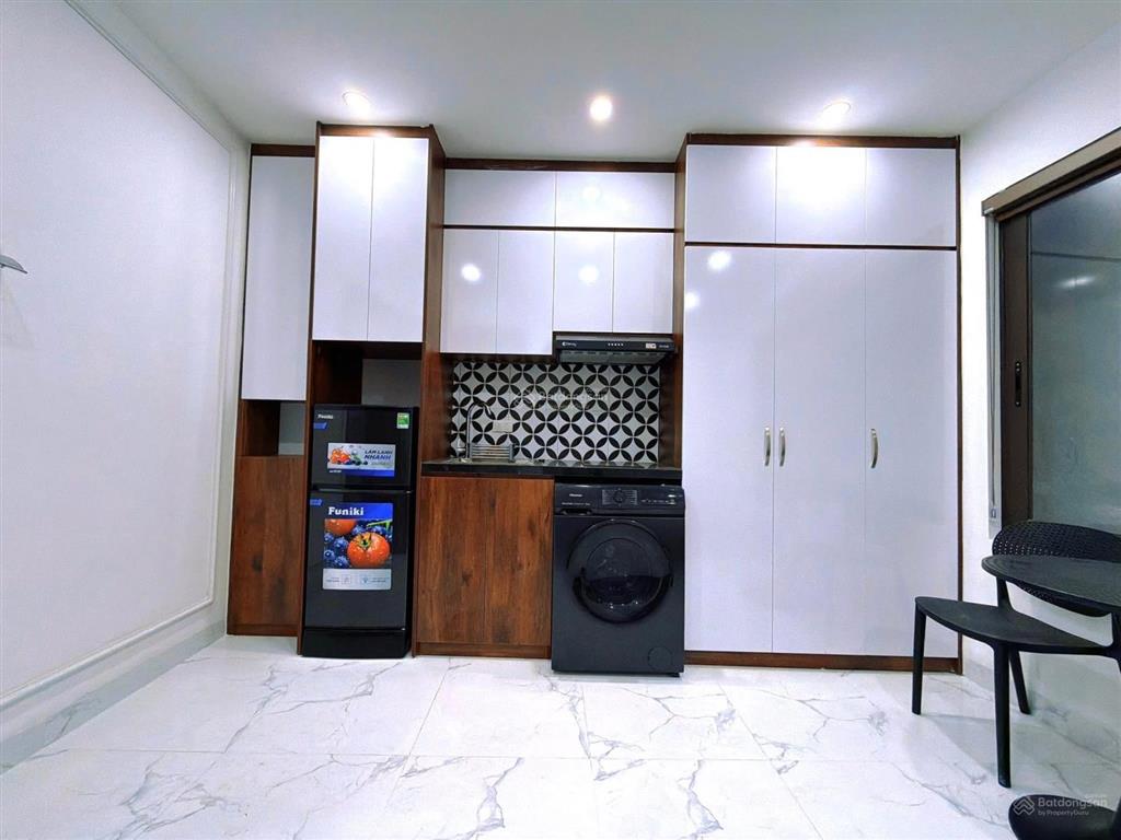 190tr/m2 ccmn đại la 6t thang máy 14pk, 20m ra ô tô tránh, full nội thất, gần bách kinh xây